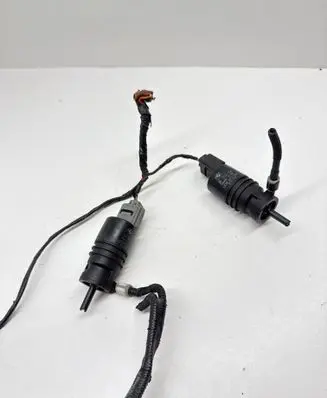 BMW 5 F10 F11 Windscreen/windshield washer pump 6934160 1095102 10833217