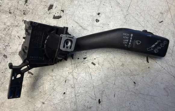 Volkswagen Golf V Wiper control stalk 1K0953519H