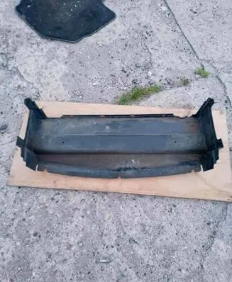 Jaguar XF Intercooler air guide/duct channel 8X238A095A