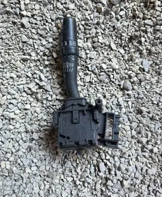 Toyota Avensis T250 Wiper control stalk 173654