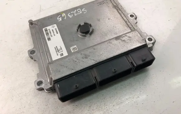 Dacia Sandero Engine control unit/module 237109221R
