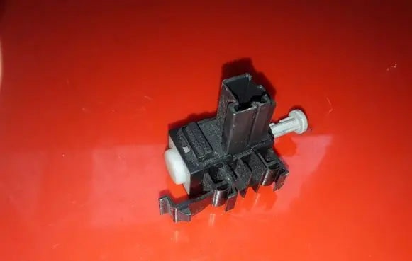 Clutch pedal sensor