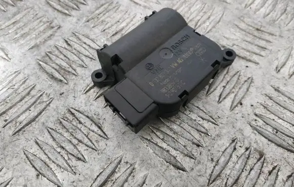 Volkswagen Tiguan Intake manifold valve actuator/motor 0132801342