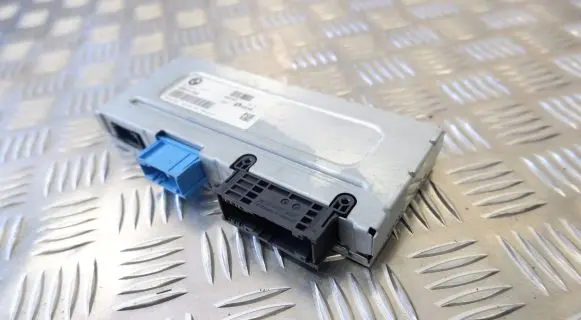 BMW 5 F10 F11 Gateway control module 9247397