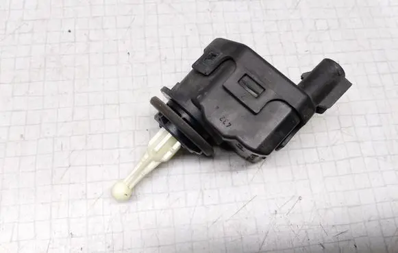 Mitsubishi Space Star Headlight level adjustment motor 007878