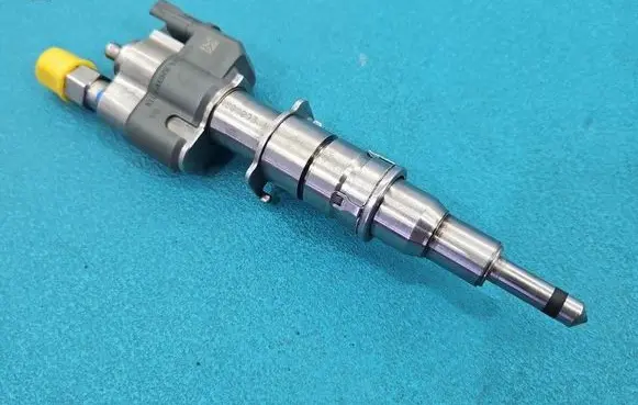 BMW 1 E81 E87 Fuel injector 13537589048 IMPRK1589893
