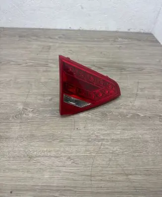 Audi S5 Tailgate rear/tail lights 8T0945093A