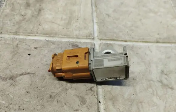 Hyundai i20 (PB PBT) Airbag deployment crash/impact sensor 959200X0003 5WK43791