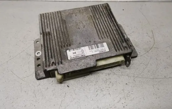 Renault Laguna I Engine control unit/module 7700874132 7700103976 S103750005