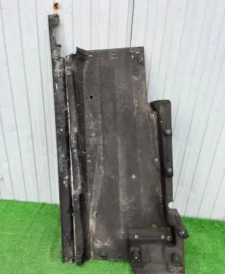 Audi Q5 SQ5 Side bottom protection 8R0825207E