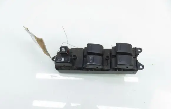 Toyota RAV 4 (XA20) Electric window control switch 8482042180