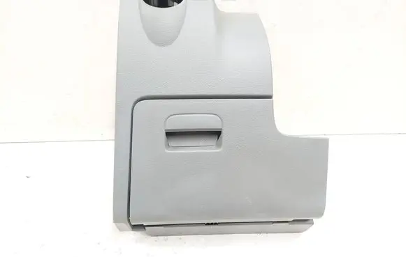 Volkswagen Golf Plus Dashboard lower bottom trim panel 5M1858210 5M1858719 5M1857921