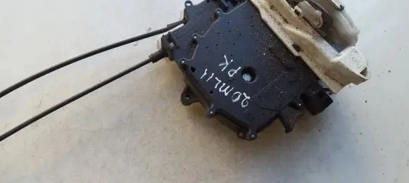 Mitsubishi Lancer X Front door lock