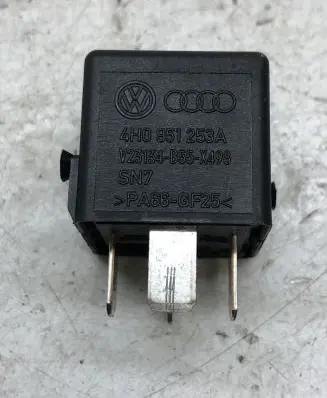 Seat Leon (5F) Other relay 4H0851253A 645