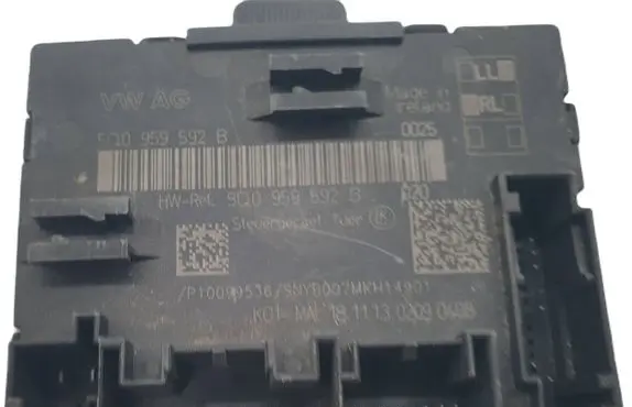 Audi A3 S3 A3 Sportback 8P Door control unit/module 5Q0959592B 18111302090408