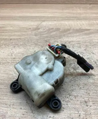 Chrysler 300M Air flap motor/actuator 58024E
