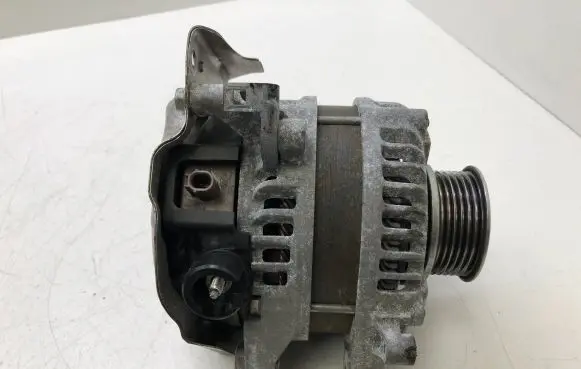 Honda CR-V Generator/alternator 1042101540 CSJ5464