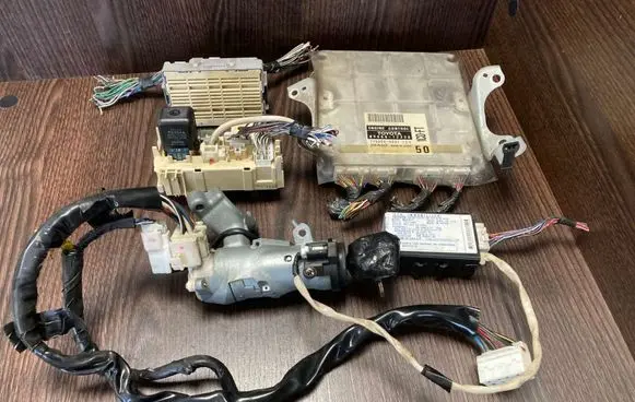 Toyota Corolla E110 Engine control unit/module 8966612320 1758005041 4600001113
