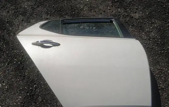 KIA Optima Rear door baltos