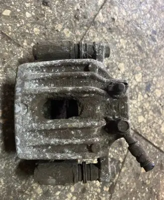 Hyundai Santa Fe Rear brake caliper
