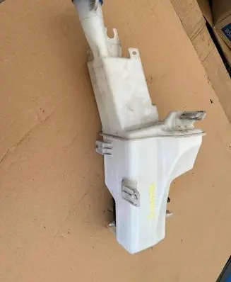 KIA Sportage Windshield washer fluid reservoir/tank 98610F1900