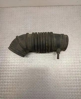 Mitsubishi Galant Air intake hose/pipe MD193509