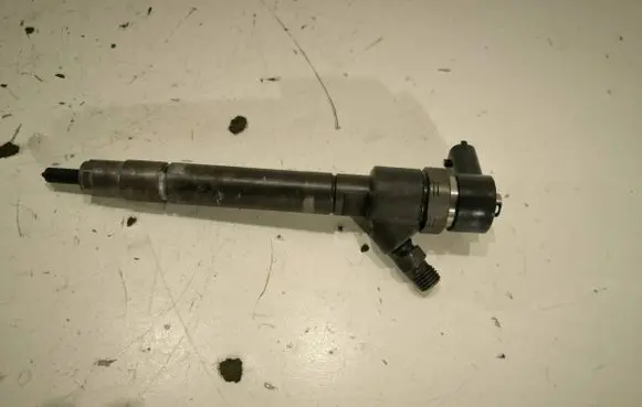 Mercedes-Benz C W204 Fuel injector 0986435