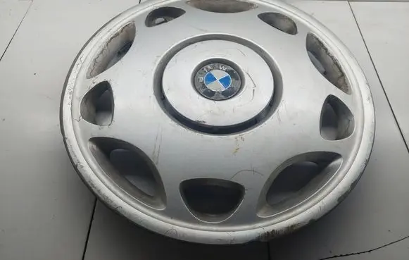 BMW 3 E36 R15 wheel hub/cap/trim 36131180 104141218