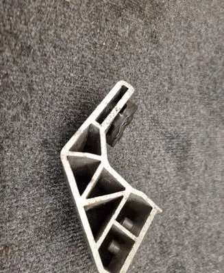 Mercedes-Benz C W205 Radiator mount bracket