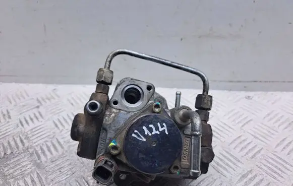 Toyota Corolla Verso AR10 Fuel injection high pressure pump 221000R020 HU2940000305