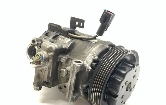 Jaguar XJ X350 Air conditioning (A/C) compressor (pump) C2C39500