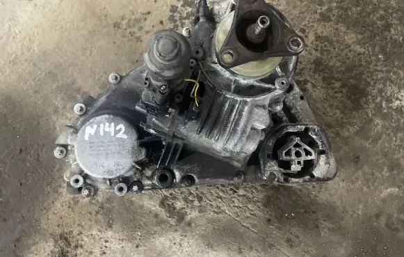 BMW X5 E70 Gearbox transfer box case 7574777 8586225010 13774410AT