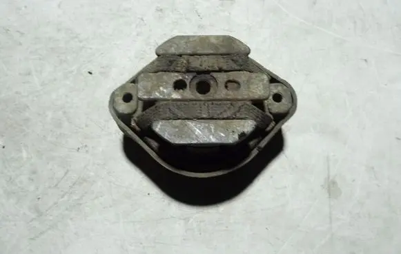 Audi A6 S6 C5 4B Engine mount bracket 4B0399151S 4B3399151