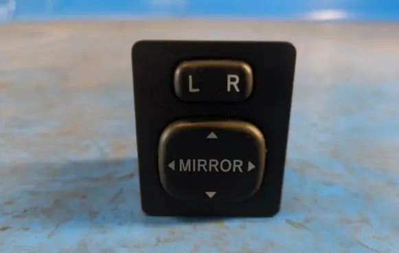 Toyota Prius (XW30) Wing mirror control module 8487034010