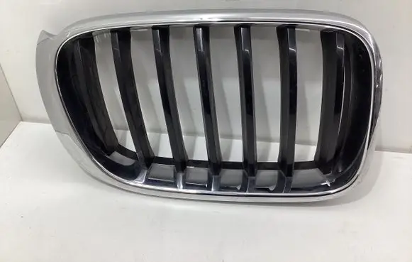 BMW X3 F25 Front bumper upper radiator grill 40502933 10627110