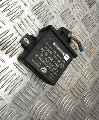 Mercedes-Benz E W211 Light module LCM A2118703126 5DF00827802 0000517457