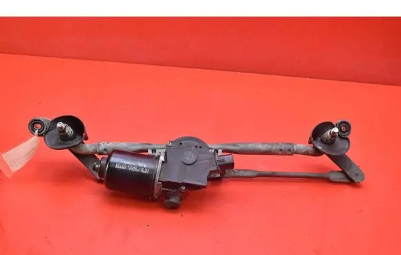 Toyota Prius (NHW20) Front wiper linkage and motor 85110-47080