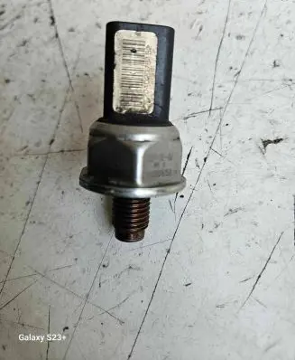 Fuel pressure sensor