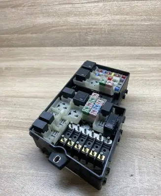 Volvo V50 Fuse module 8688040 518818000