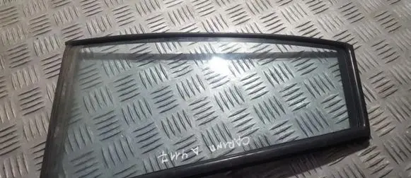 Rear vent window glass