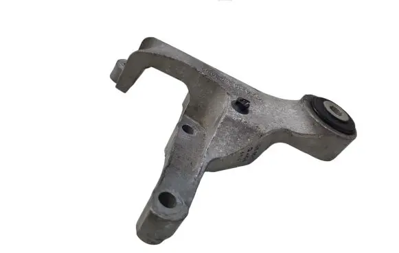 Mercedes-Benz A W176 Engine mount bracket A2462401309