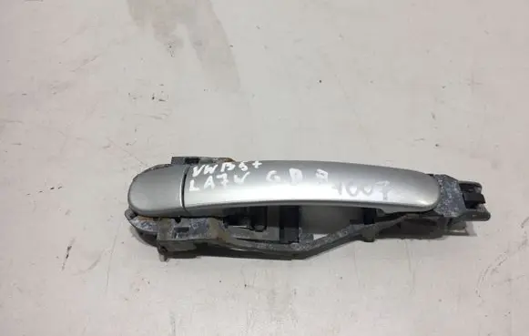 Volkswagen PASSAT B5.5 Rear door exterior handle 3B0837885