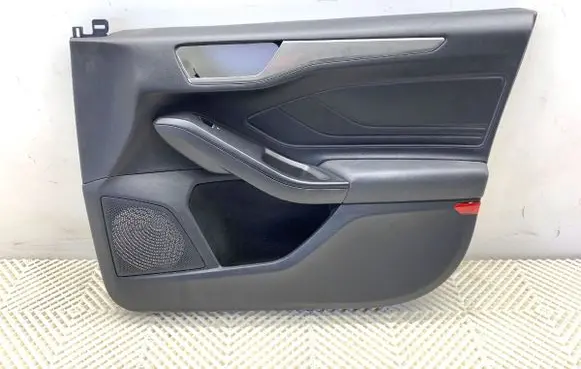 Ford Focus Front door card panel trim 