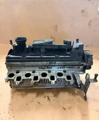 Volkswagen PASSAT B8 Engine head 03L103373