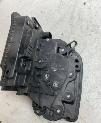 BMW X4 G02 Front door lock 2711542