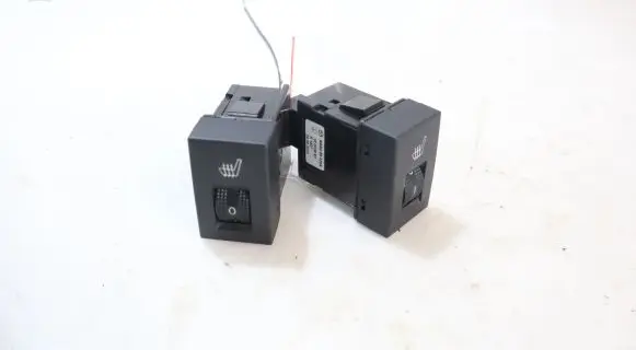 Mazda 3 II Seat heating switch BBM366420