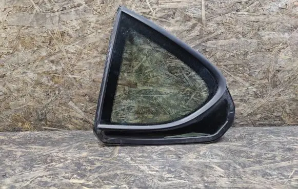 Lexus LS 460 - 600H Rear vent window glass 