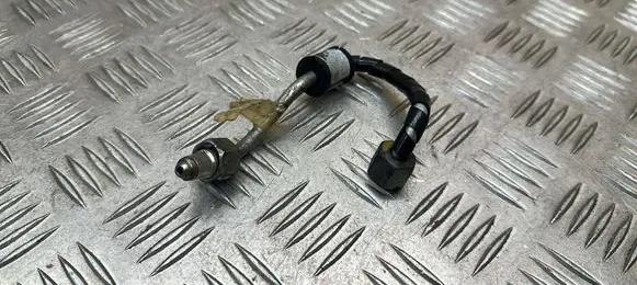 Jaguar XJ X351 Fuel injector supply line/pipe 