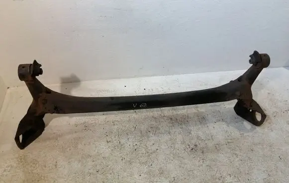 Toyota Corolla Verso AR10 Rear axle beam 421100F010