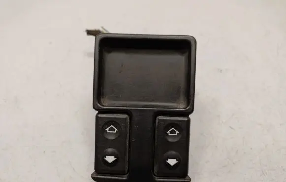 BMW 5 E34 Electric window control switch 1374491 61311374491